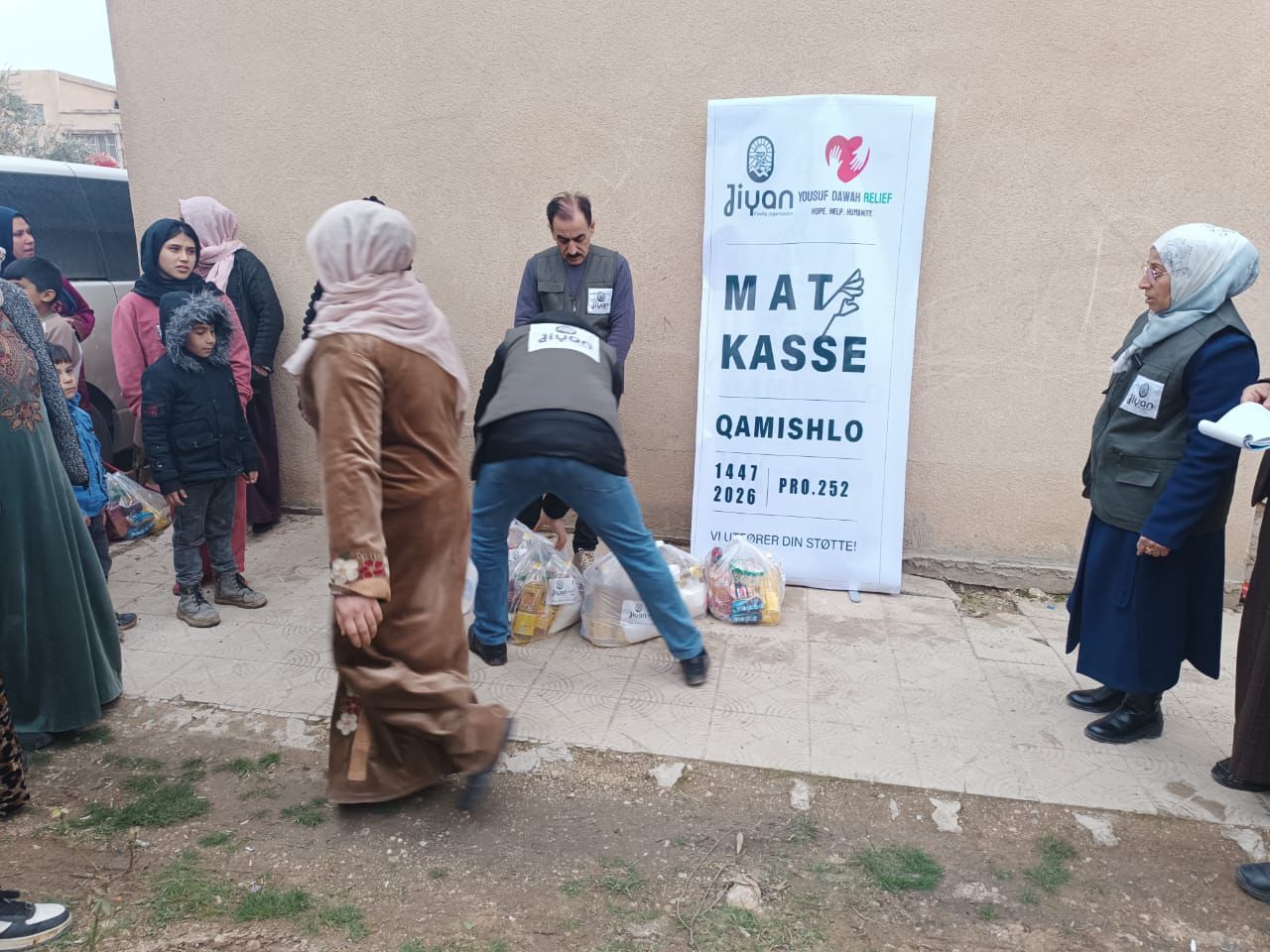 kurdish-group1 (11).jpeg